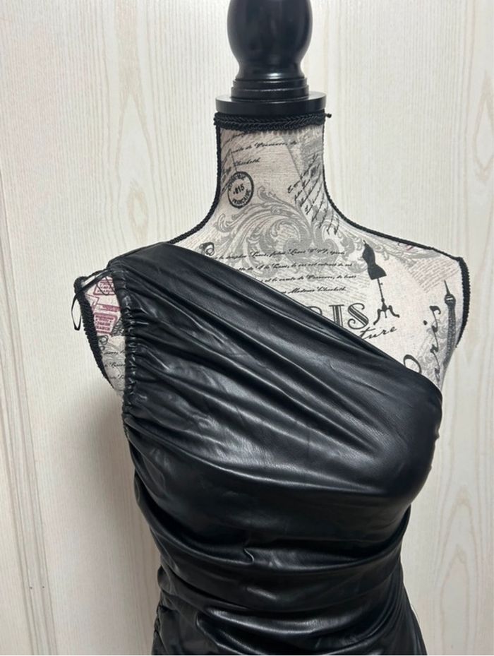 top zara en similicuir xs - photo numéro 2