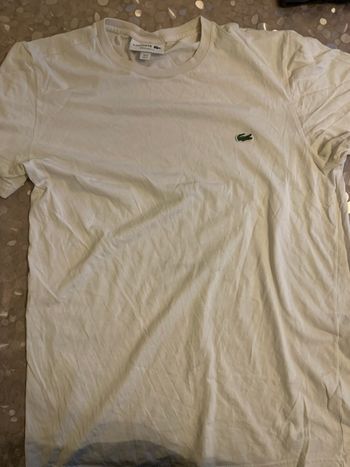 Tee shirt lacoste  blanc taille S 