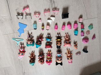 Lot divers poupée LOL