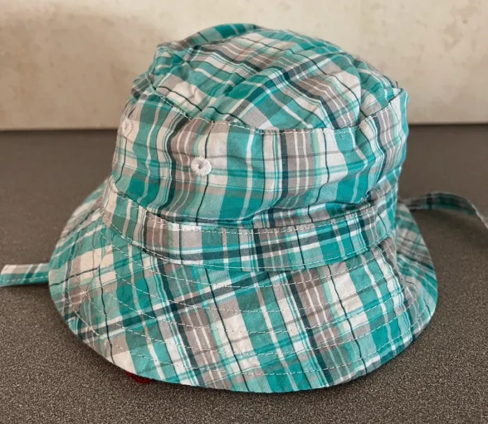 Bob chapeau à carreaux bleu avec attache taille 41cm Obaïbi - photo numéro 4