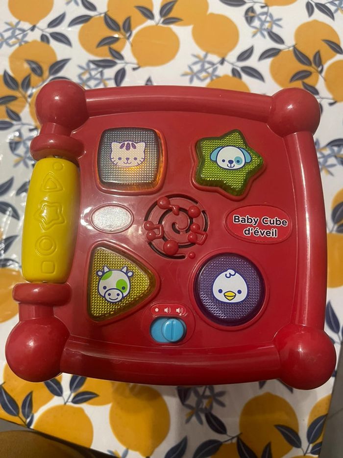 Lot éveil : cube d’éveil vtech et lion - photo numéro 7