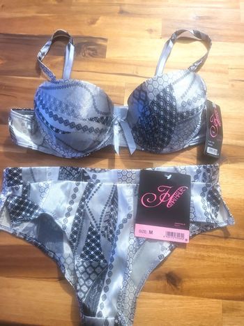 Ensemble soutien gorge 85b satiné culotte m neuf
