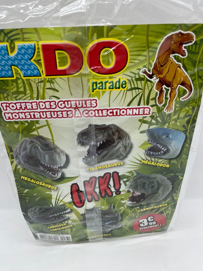 Livre d’activité magazines KDOS parade avec en cadeau son dino   Neuf - photo numéro 3