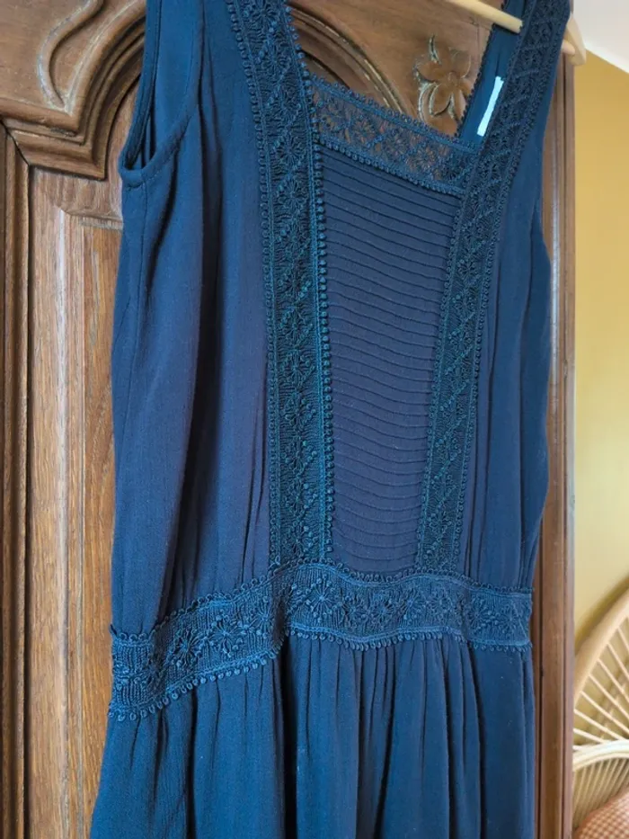 Robe longueur bleu marine dos nu - photo numéro 2