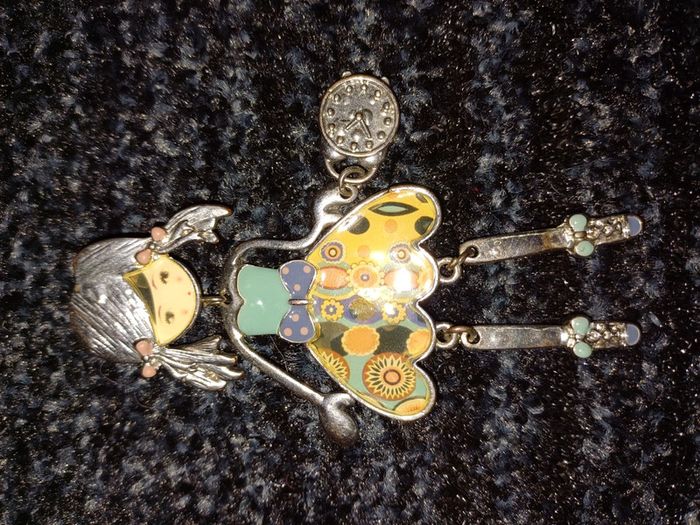 Broche petite fille