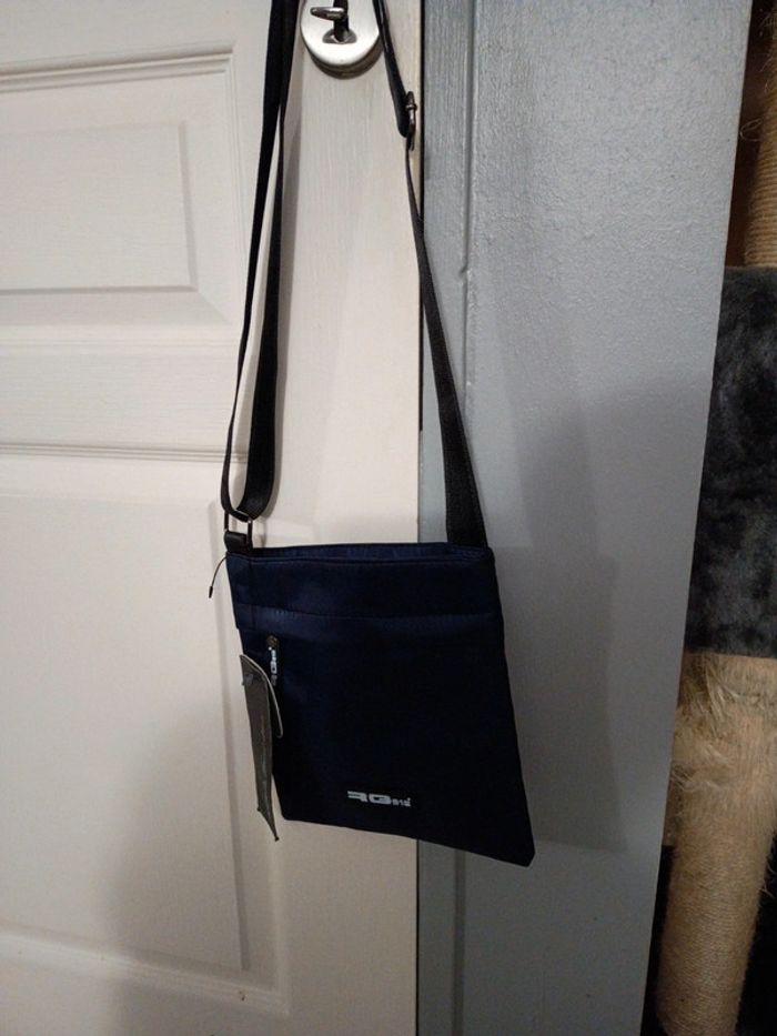 Sacoche pour homme toute neuve de marque RG512