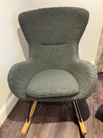 Fauteuil à bascule Rocking chair scandinave en tissu effet laine mouton bouclée gris
