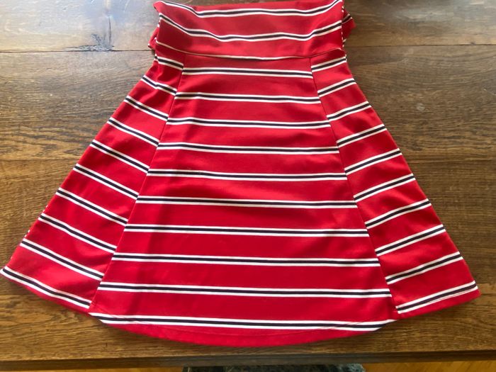 Robe patineuse rouge à bretelles - photo numéro 5
