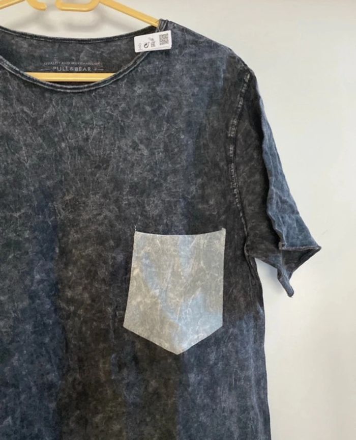 Tee shirt t-shirt pull & Bear. Taille S over size Neuf - photo numéro 2