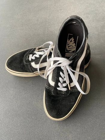 Vans noires et blanches