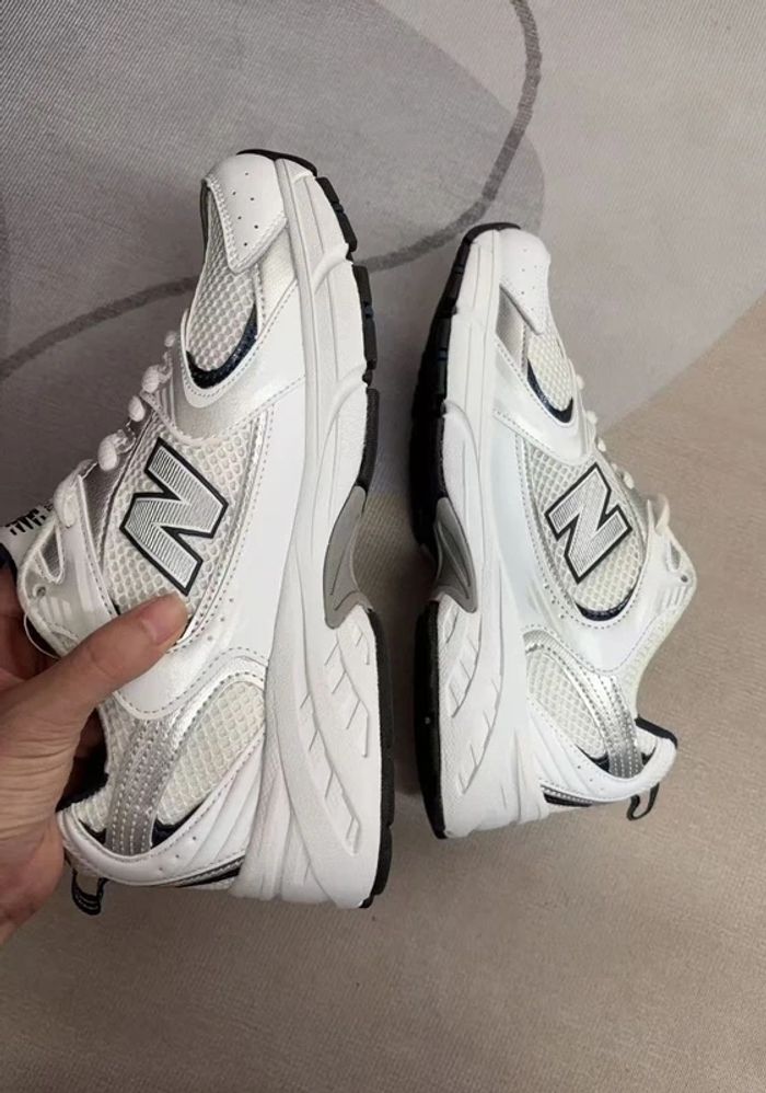 New Balance 530 taille 40.5 - photo numéro 9