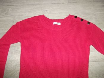 Pull CACHE CACHE rose framboise décos boutons taille XS NEUF