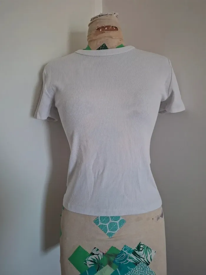 T-Shirt lanc côtelé manches courtes - Taille S - Stretch - en très bon état