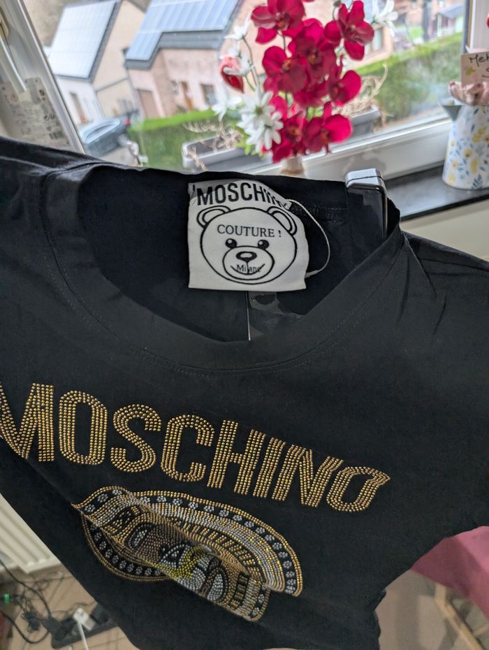 T-shirt moschino taille s - photo numéro 3