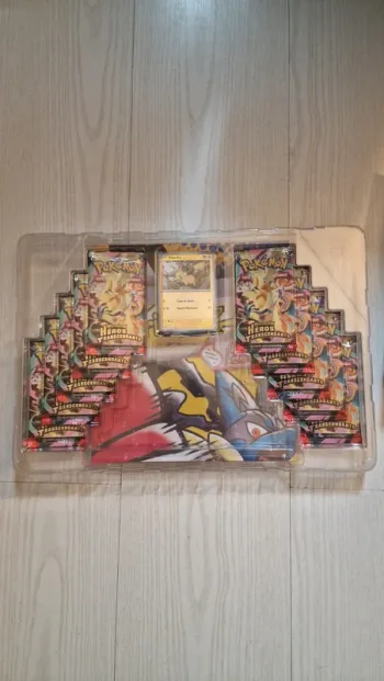 Coffret Lucario ME 2.5 reconditionné – 10 boosters + Hit + Pikachu Reverse