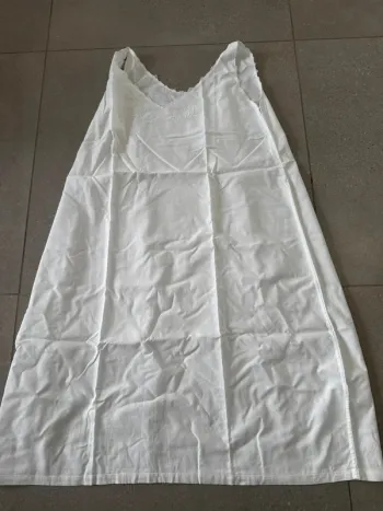 Robe blanche en très bon état, taille 38/40