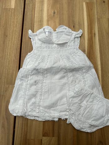 Robe et culotte blanche