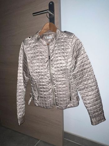 Veste matelassé doré
