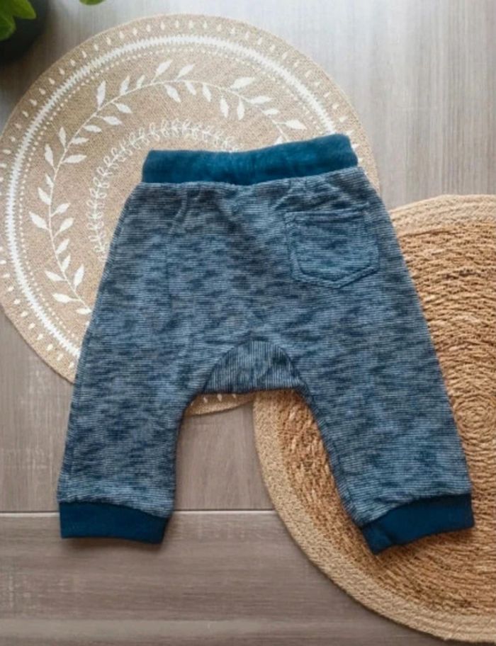 🐼 Jogging Sarouel taille 12mois - photo numéro 2