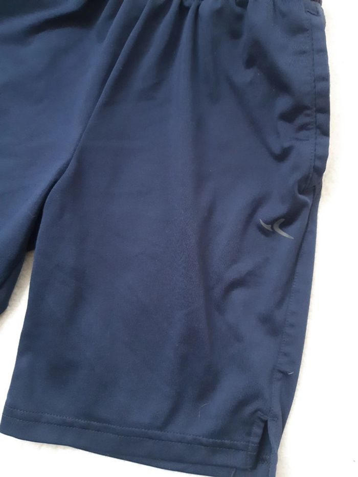 Short sport Décathlon 7/8 ans - photo numéro 2