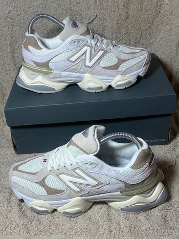Basket New balance 9060 beige et marron taille 39 