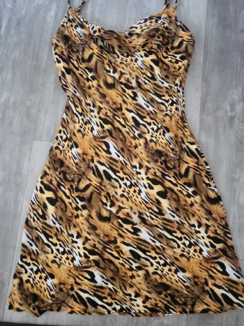 Robe leopard bershka s