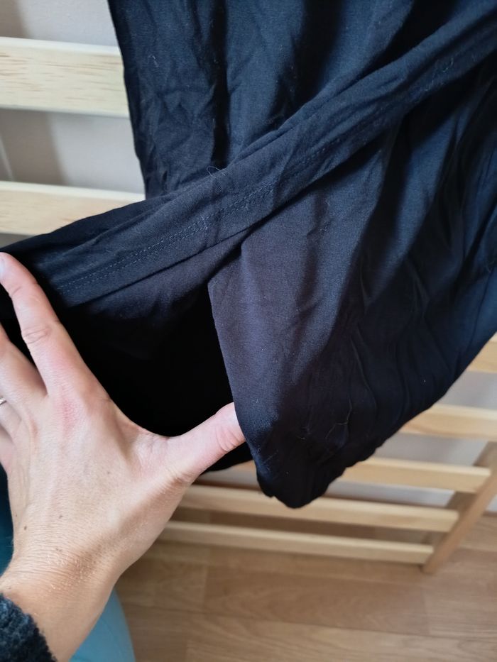 Jupe noire - photo numéro 2