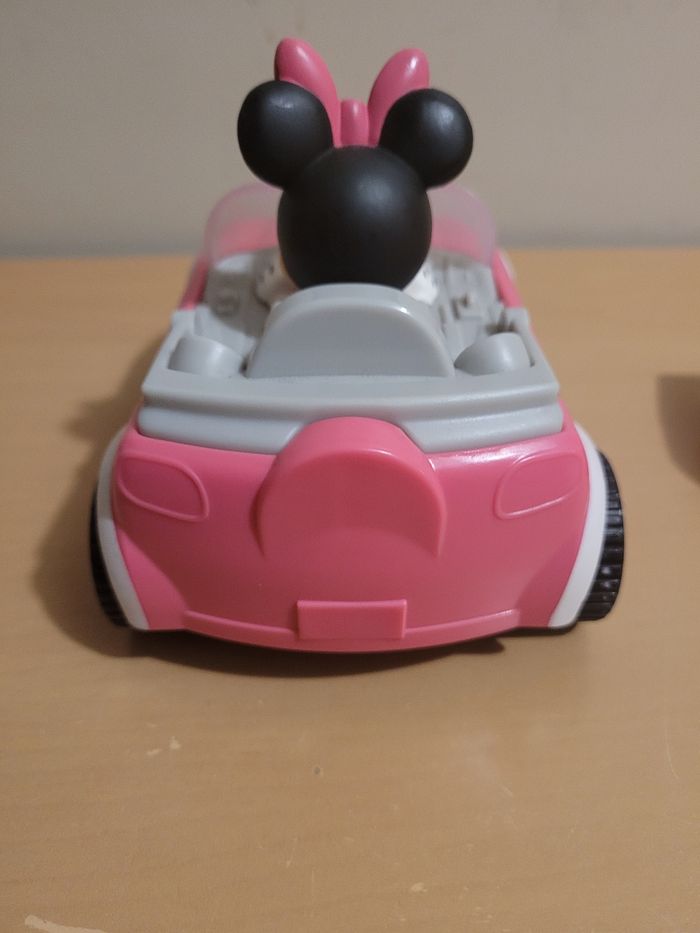 VOITURE TÉLÉCOMMANDÉE DISNEY - MINNIE MOUSE - photo numéro 3