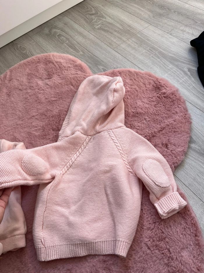 2 gilets rose hiver fourré bébé fille 6 mois - photo numéro 9