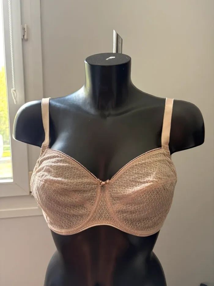 Soutien gorge beige Chantelle 90E
