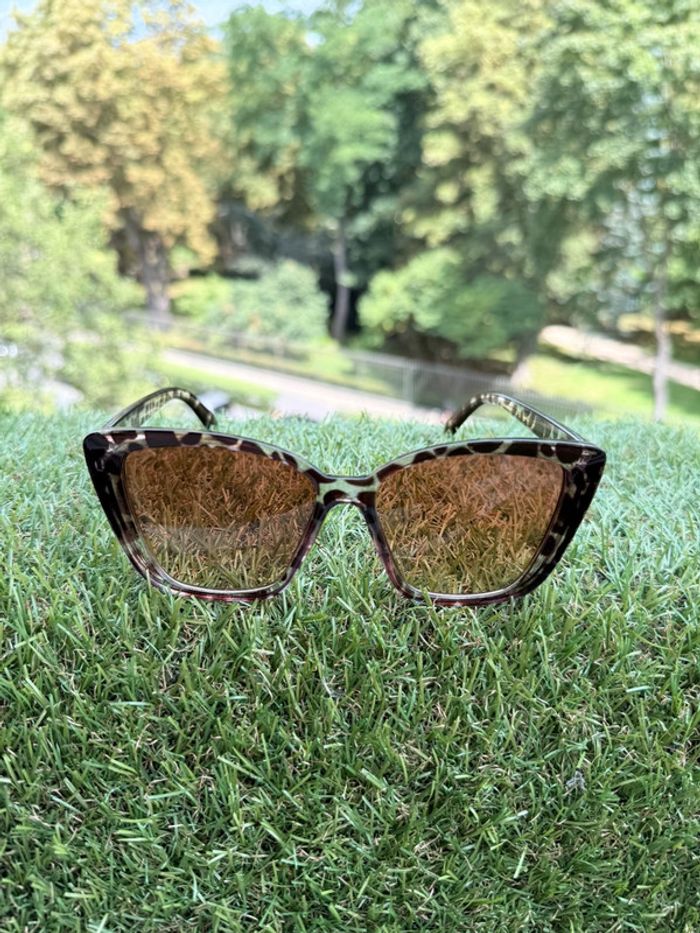 Lunette de soleil élégante - photo numéro 3