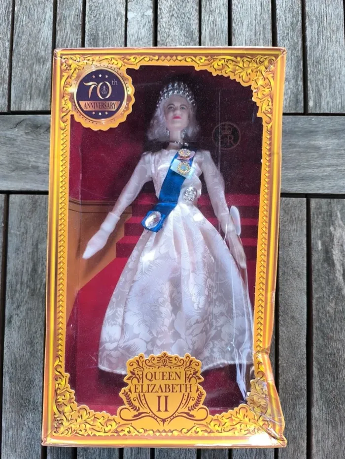 poupée elizabeth