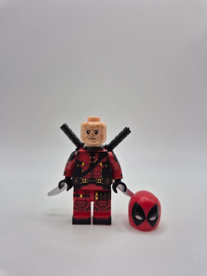Figurine type lego Deadpool Marvel - photo numéro 2