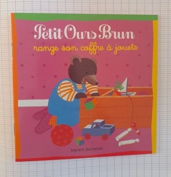 Livre petit ours brun