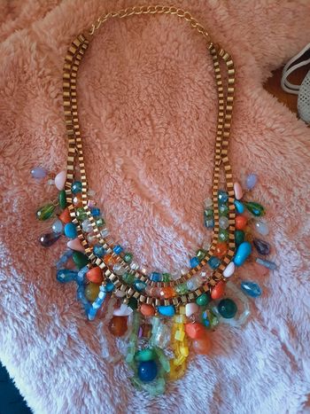 Collier plastron multicolore