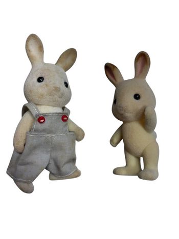 Lot de deux figurines Sylvanian Families Lapin