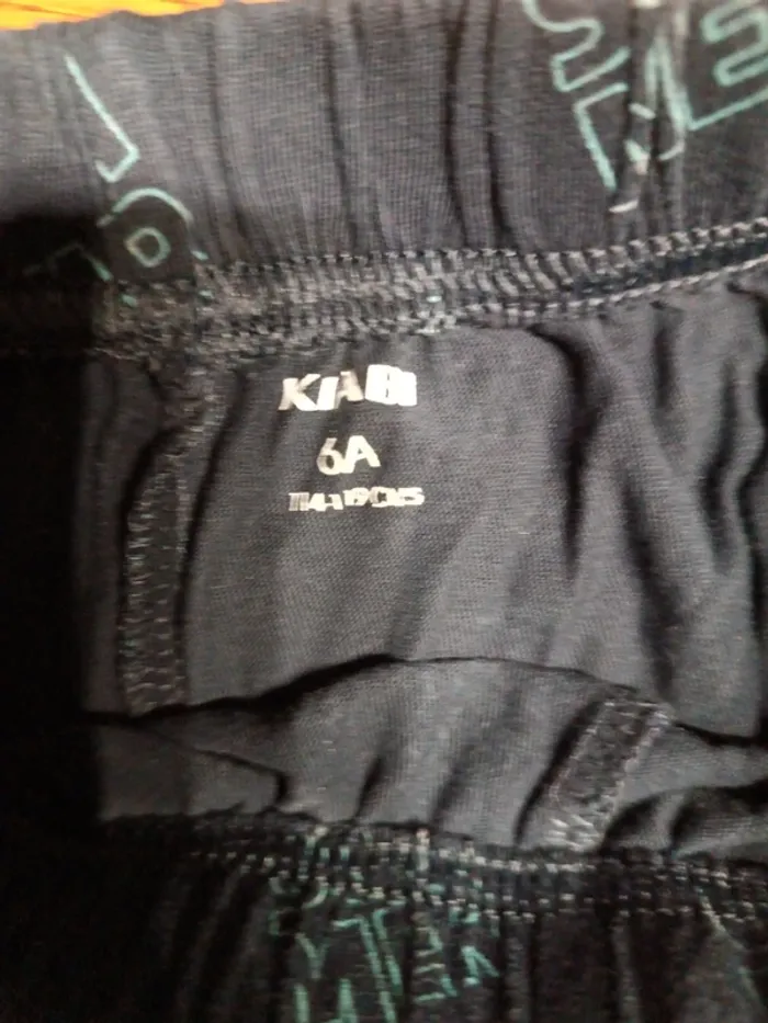 Short marine Kiabi 6A. - photo numéro 3