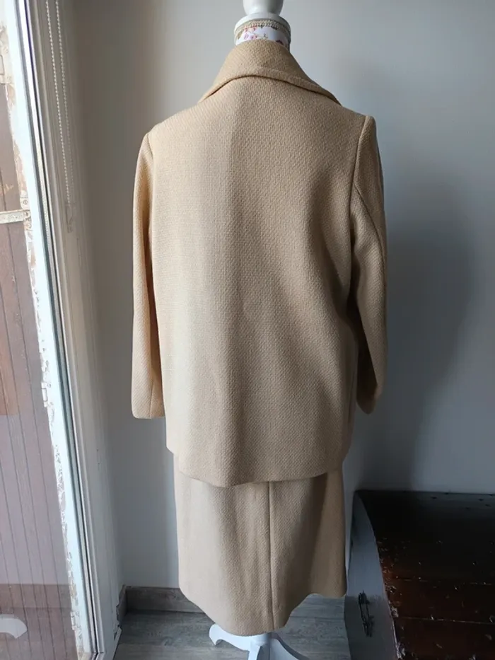 Tailleur en laine vintage - photo numéro 4