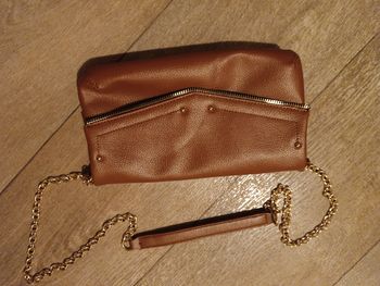 Pochette marron et doré