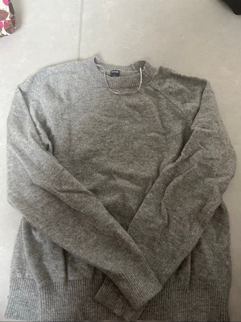 Pull gris