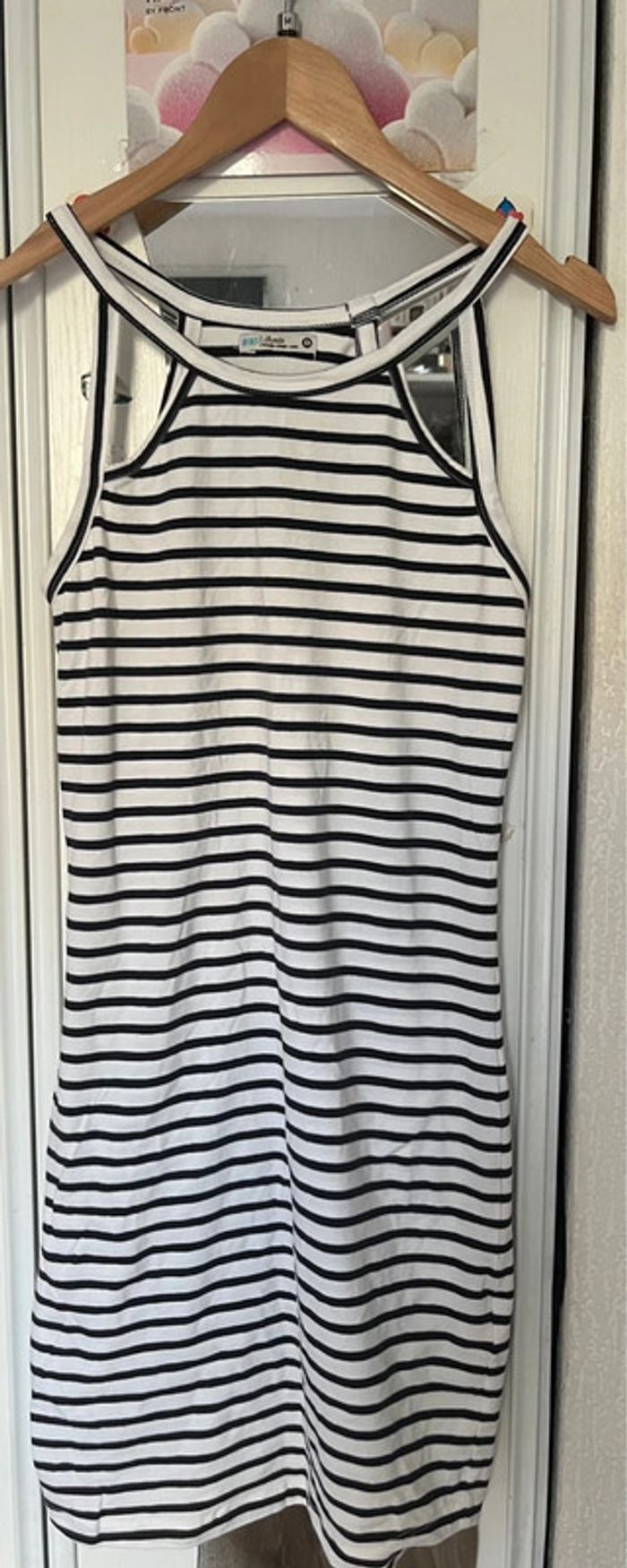 Robe moulante à bretelles, Inside, M