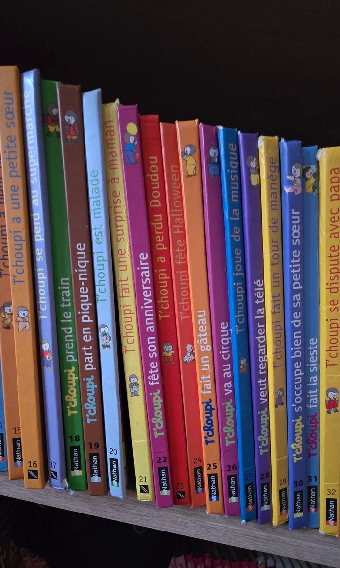 Lot de 55 livres tchoupi - photo numéro 3