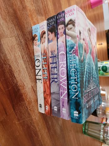 Lot de 4 livres : Kiera Cass