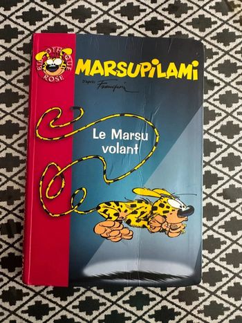 Livre bibliothèque rose marsupilami