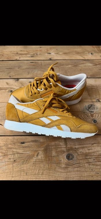 Reebok classique jaune moutarde