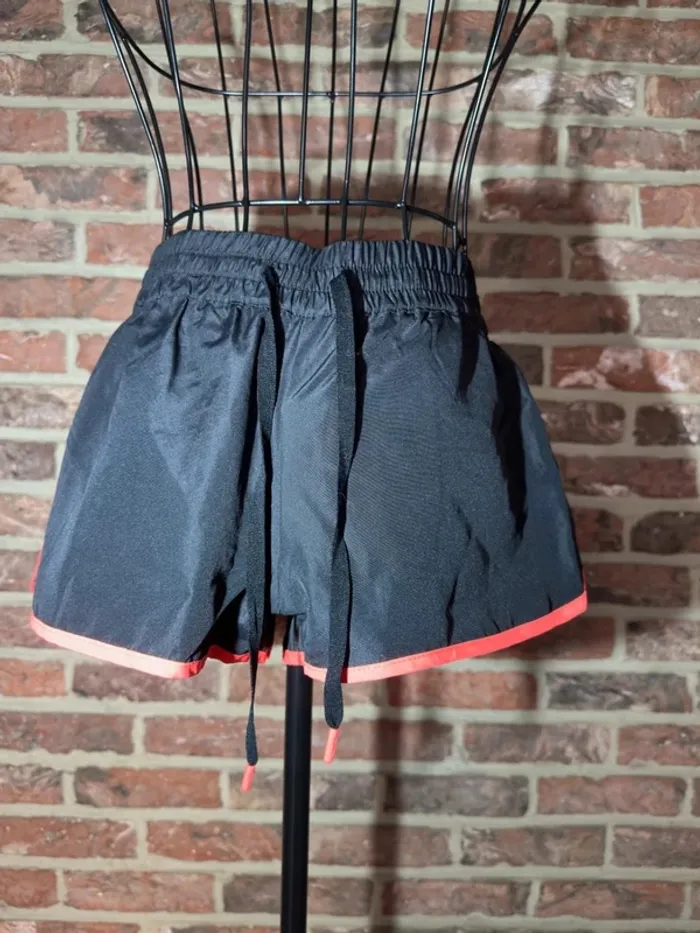 Short noir et rose Undiz Taille XS / 34 - photo numéro 7