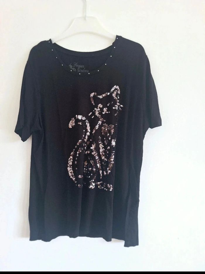 Tee-shirt noir à sequins motif chat T38-M