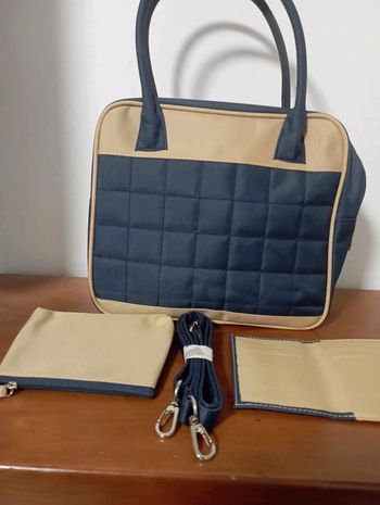 Sac à main femmes bleue et marron avec une pochette neufs avec étiquette.