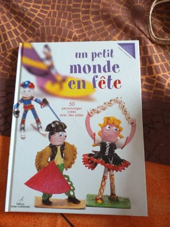 livre d animation un petit monde en fete