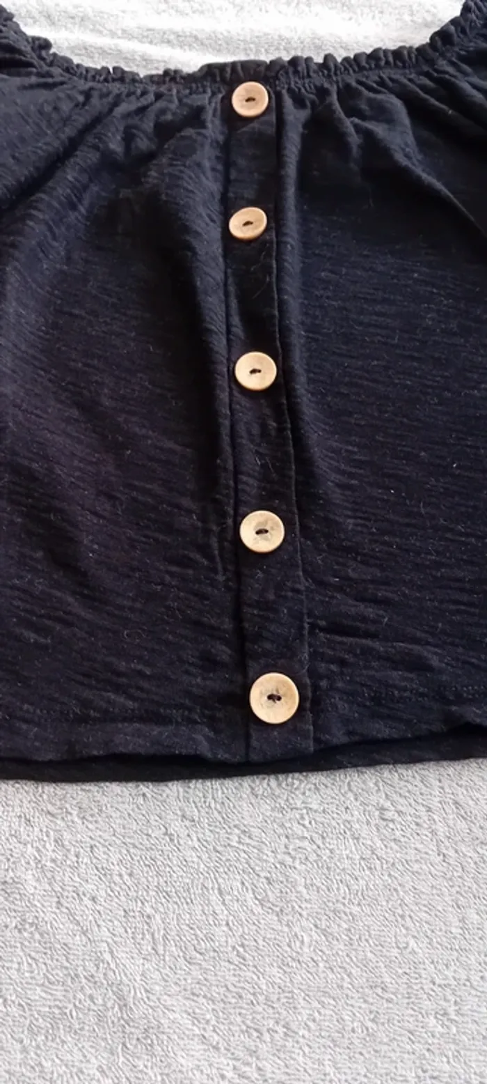 Très joli haut stradivarius noir taille 36 - photo numéro 2